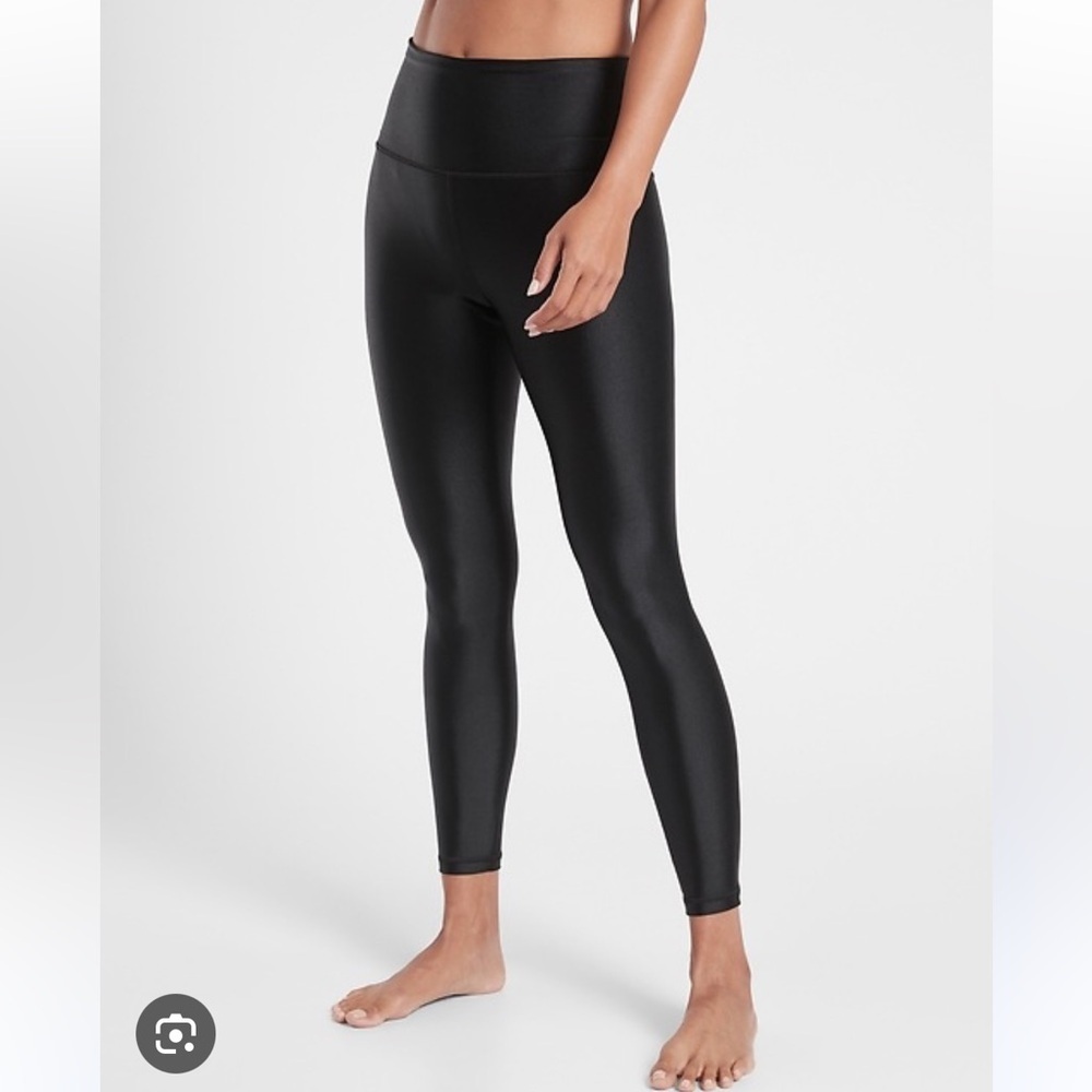 • Athleta • Women’s Elation Shine Tight Leggings Black
Small